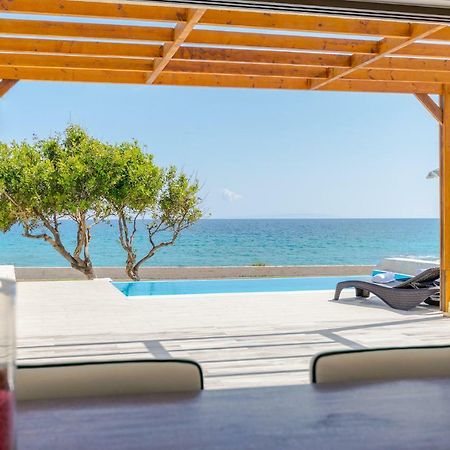 Mary Beach Rodhákinon Luaran gambar