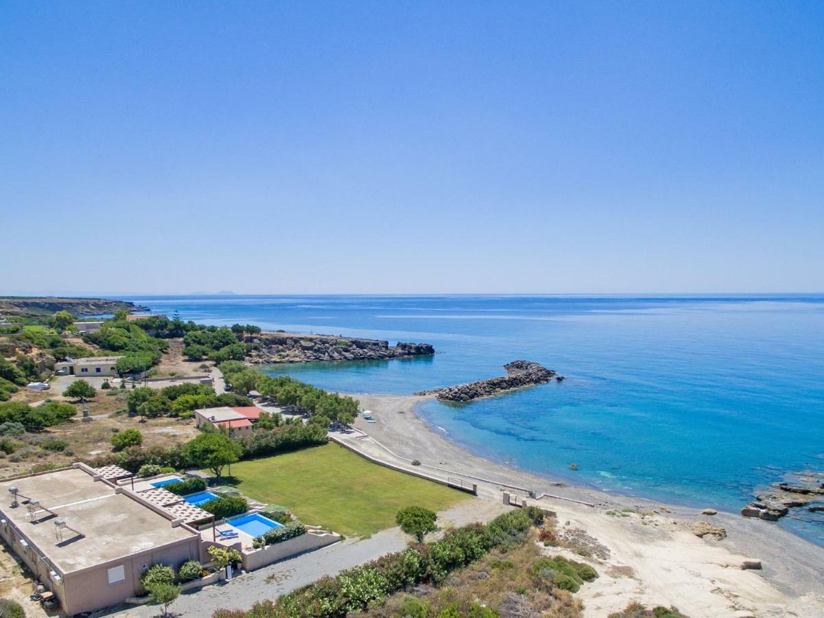 Mary Beach Rodhákinon Luaran gambar